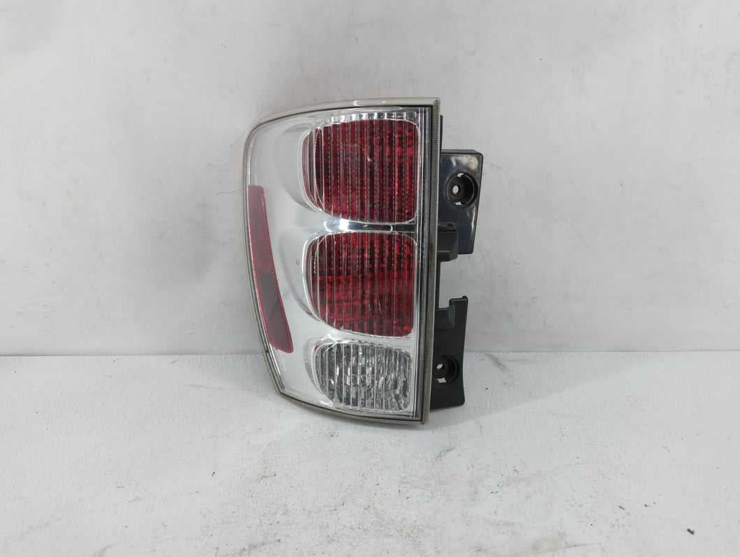 2005-2009 Chevrolet Equinox Tail Light Assembly Driver Left OEM P/N:5480780 Fits 2005 2006 2007 2008 2009 OEM Used Auto Parts