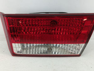 2006-2008 Hyundai Sonata Tail Light Assembly Passenger Right OEM P/N:92404-0A0 Fits 2006 2007 2008 OEM Used Auto Parts