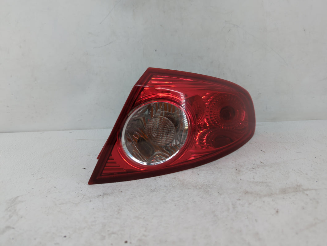 2005-2008 Suzuki Reno Tail Light Assembly Passenger Right OEM P/N:E138964 Fits 2005 2006 2007 2008 OEM Used Auto Parts