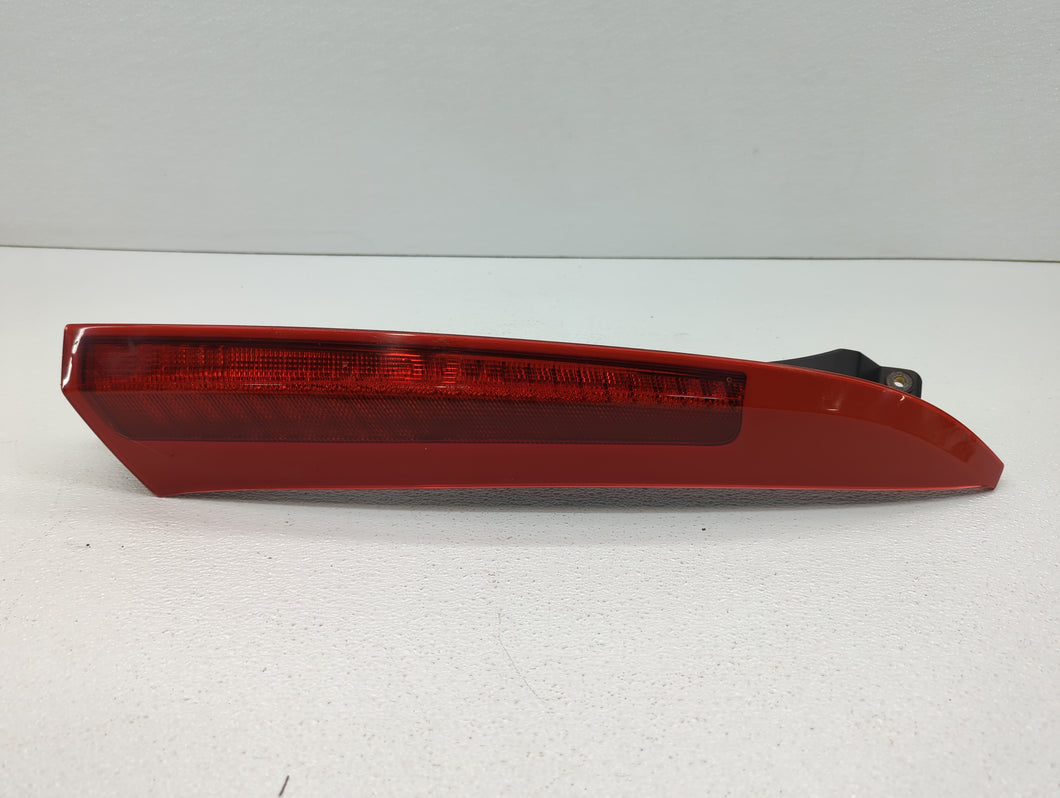 2003-2006 Volvo Xc90 Tail Light Assembly Passenger Right OEM P/N:9483772 30678221 Fits 2003 2004 2005 2006 OEM Used Auto Parts