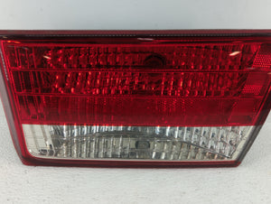 2006-2008 Hyundai Sonata Tail Light Assembly Passenger Right OEM P/N:92404-0A0 Fits 2006 2007 2008 OEM Used Auto Parts