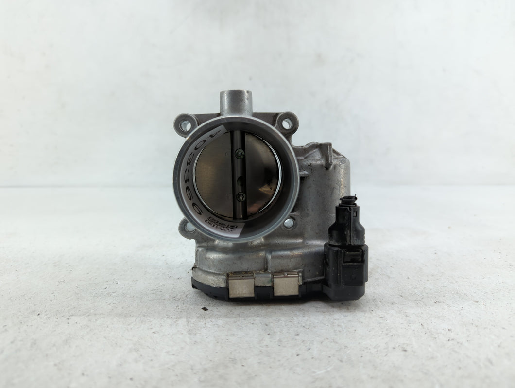 2014-2017 Volkswagen Passat Throttle Body P/N:06K 133 062 D 06K 133 062 E Fits 2014 2015 2016 2017 OEM Used Auto Parts