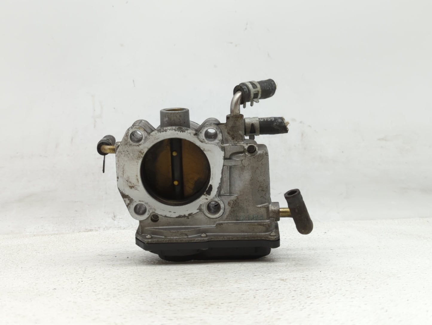 2004-2006 Toyota Solara Throttle Body P/N:22030-0H021 22030-28060 Fits 2004 2005 2006 2007 OEM Used Auto Parts - Oemusedautoparts1.com