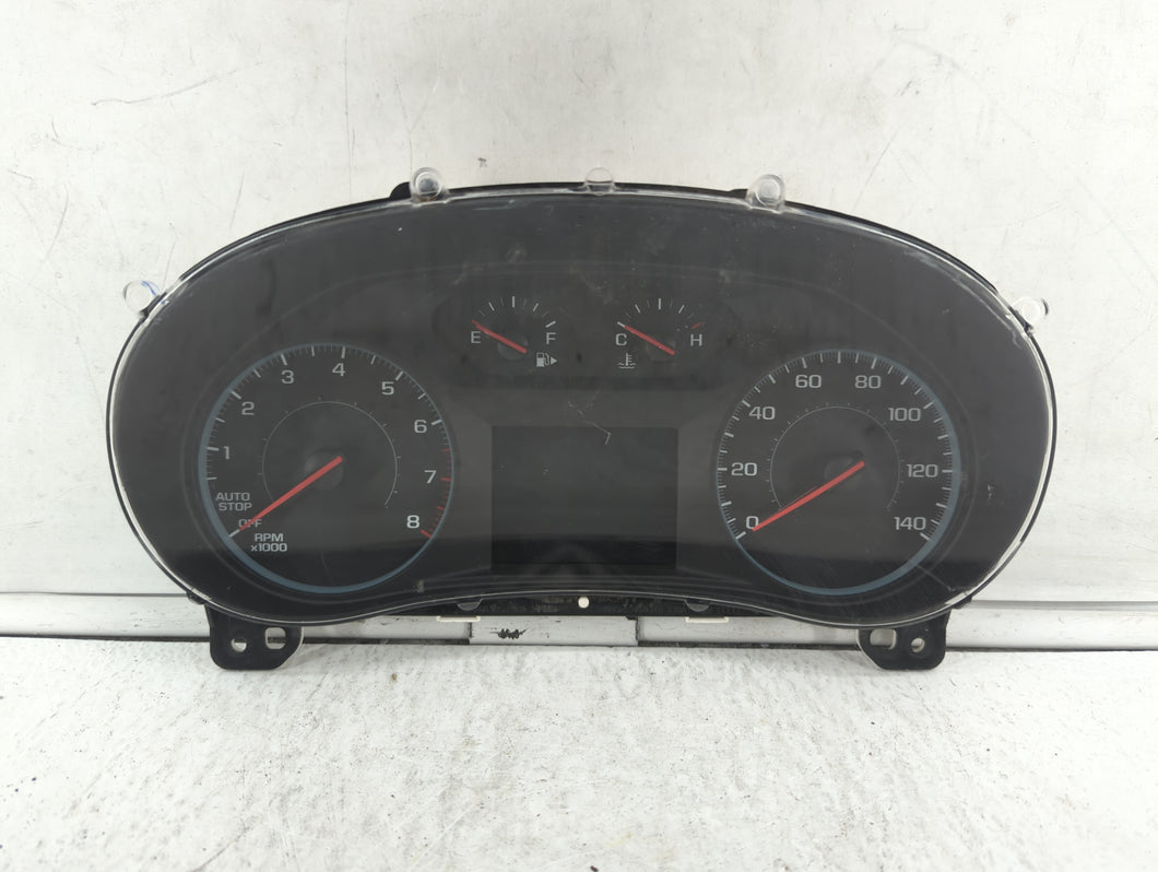 2017-2018 Chevrolet Malibu Instrument Cluster Speedometer Gauges P/N:84075670 84356877 Fits 2017 2018 OEM Used Auto Parts