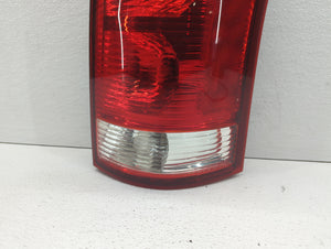 2002-2003 Saturn Vue Tail Light Assembly Passenger Right OEM P/N:22692371 22711438 Fits 2002 2003 OEM Used Auto Parts