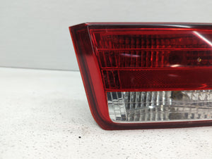 2006-2008 Hyundai Sonata Tail Light Assembly Passenger Right OEM P/N:92404-0A0 Fits 2006 2007 2008 OEM Used Auto Parts