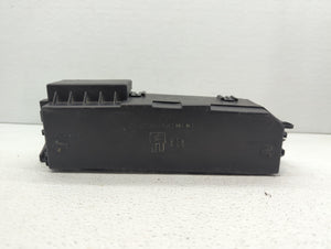 2008 Ford Escape Fusebox Fuse Box Panel Relay Module P/N:8L8T-14A003-BA 8L8T-14A003-BB Fits OEM Used Auto Parts