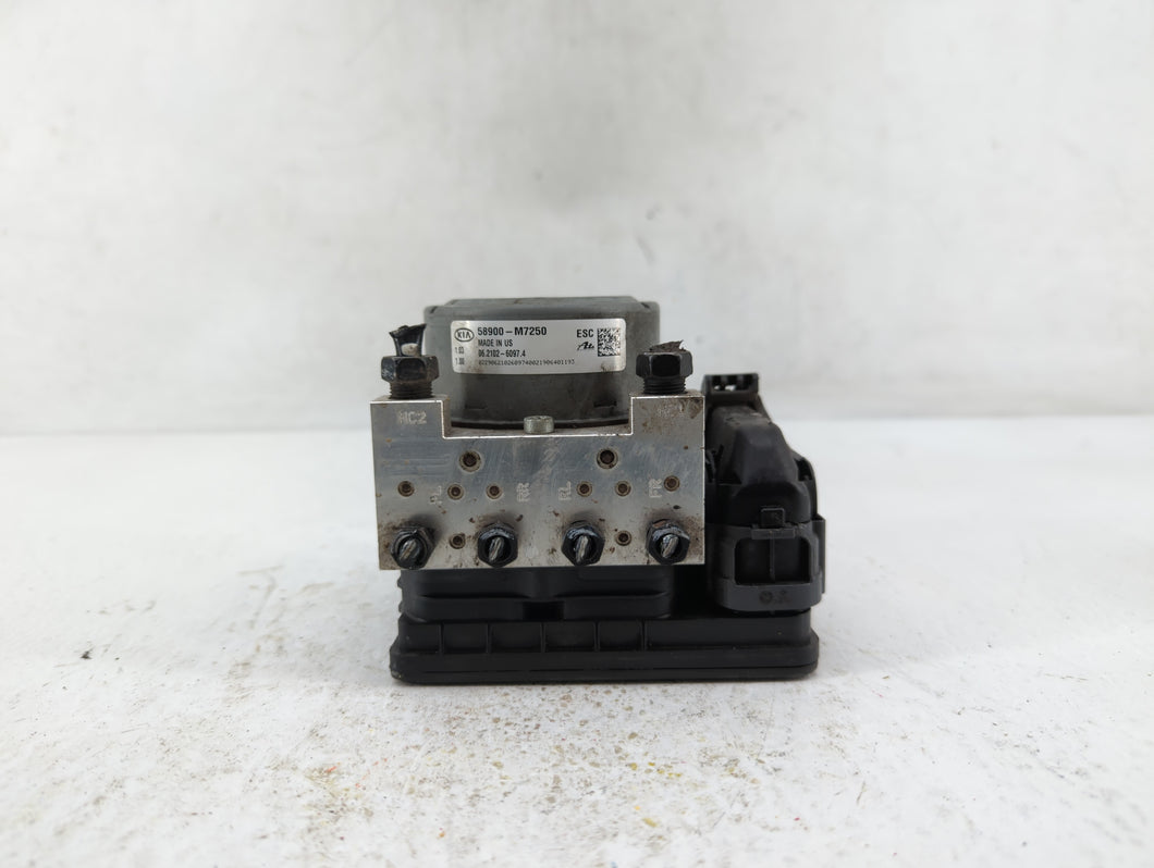 2019-2021 Kia Forte ABS Pump Control Module Replacement P/N:58900-M7450 58900-M7200 Fits 2019 2020 2021 OEM Used Auto Parts