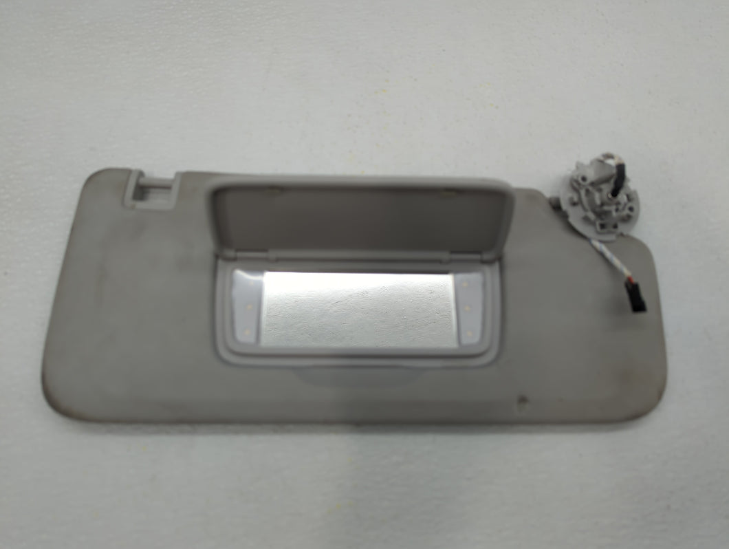 2018-2022 Chevrolet Traverse Sun Visor Shade Replacement Passenger Right Mirror Fits 2018 2019 2020 2021 2022 OEM Used Auto Parts