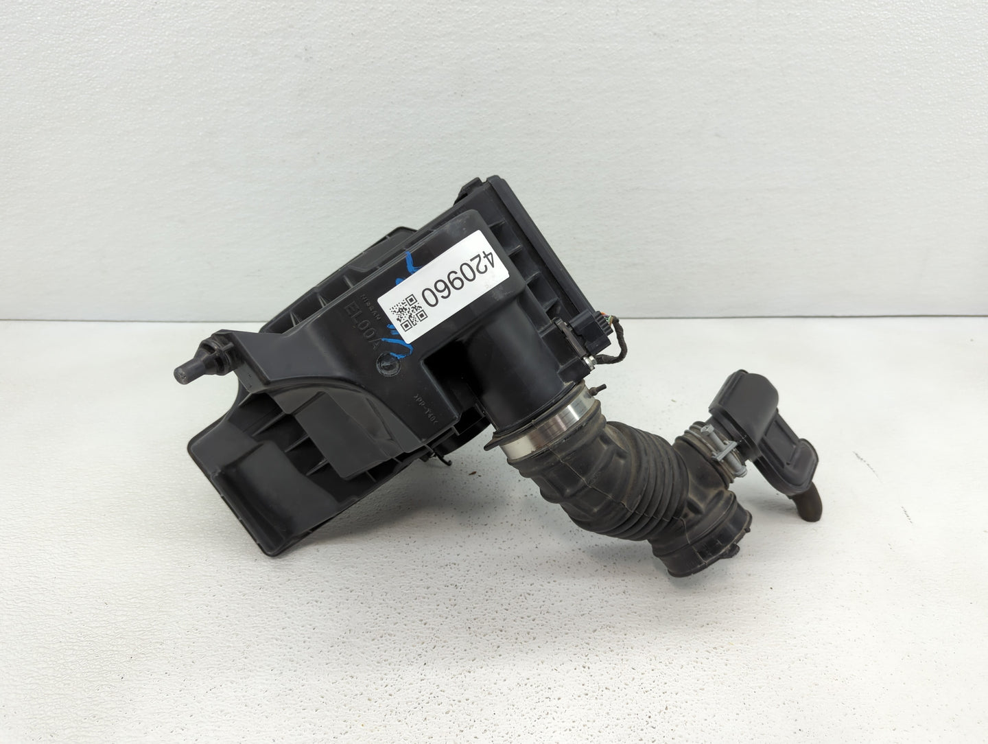 2008 Nissan Pathfinder Air Cleaner Intake-duct Hose Tube - Oemusedautoparts1.com