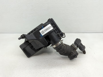 2008 Nissan Pathfinder Air Cleaner Intake-duct Hose Tube - Oemusedautoparts1.com