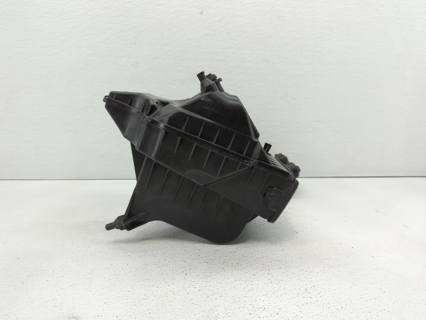 2008 Nissan Pathfinder Air Cleaner Intake-duct Hose Tube - Oemusedautoparts1.com