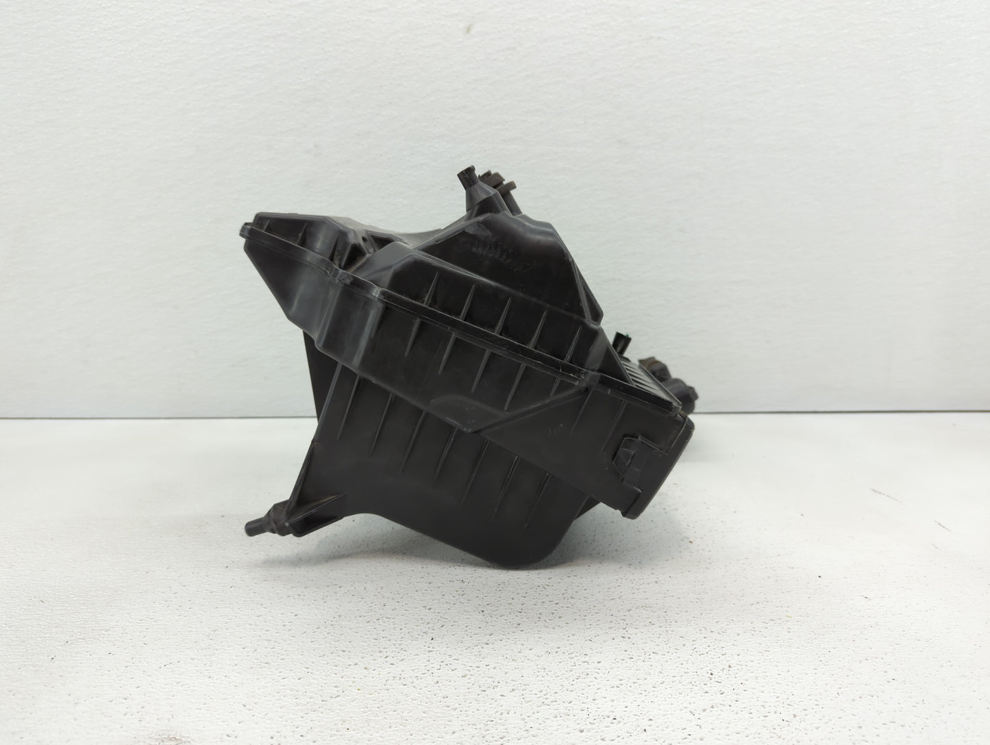 2008 Nissan Pathfinder Air Cleaner Intake-duct Hose Tube - Oemusedautoparts1.com