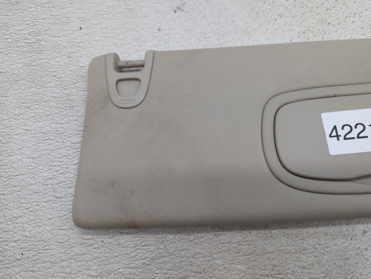 2014-2018 Jeep Cherokee Sun Visor Replacement Passenger Right Mirror Fits 2014 2015 2016 2017 2018 OEM Used Auto Parts - Oemusedautoparts1.com