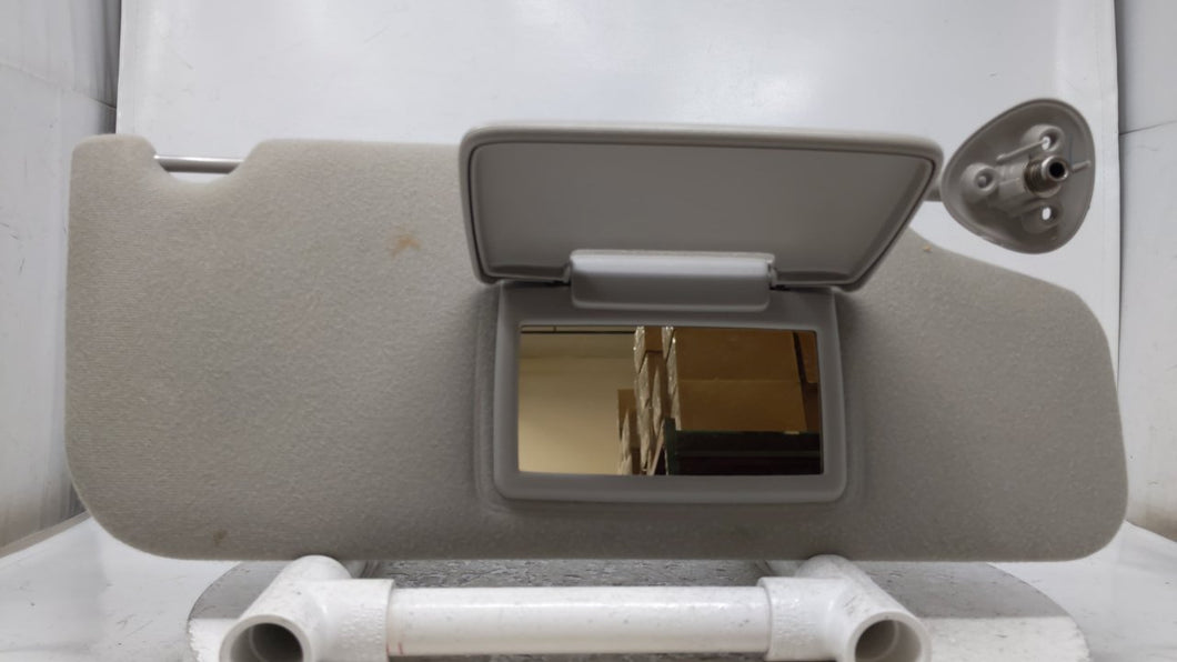 2000 Mercury Mercury Sun Visor Shade Replacement Passenger Right Mirror Fits OEM Used Auto Parts - Oemusedautoparts1.com