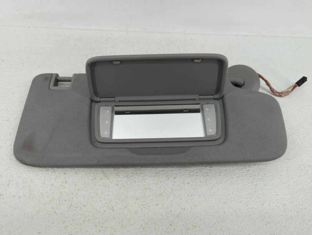 2018-2019 Chevrolet Equinox Sun Visor Shade Replacement Passenger Right Mirror Fits 2018 2019 OEM Used Auto Parts