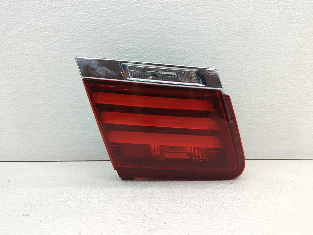 2013-2015 Bmw 750i Tail Light Assembly Driver Left OEM P/N:7300271 Fits 2013 2014 2015 OEM Used Auto Parts