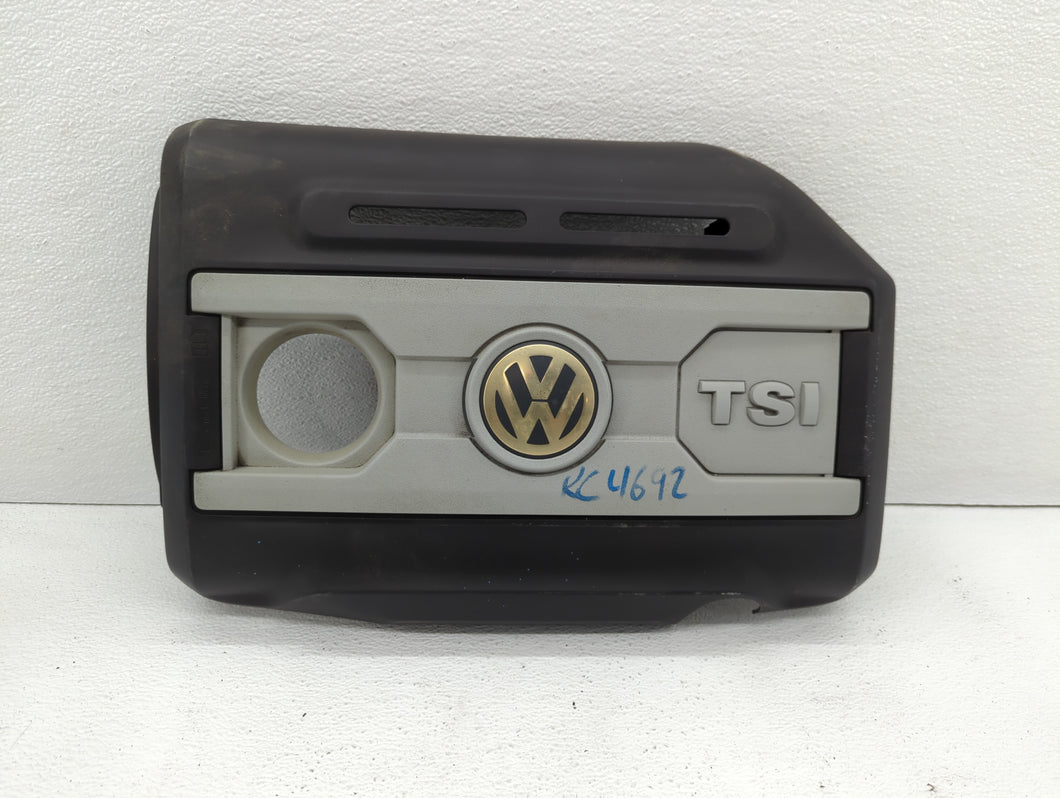 2008 Volkswagen Passat Engine Cover