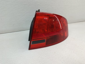 2005-2008 Audi A4 Tail Light Assembly Passenger Right OEM P/N:965037 042475 965037 047375 Fits 2005 2006 2007 2008 OEM Used Auto Parts