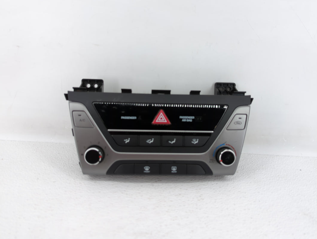 2017-2018 Hyundai Elantra Climate Control Module Temperature AC/Heater Replacement P/N:97250-F2231RET 97250-F2XXX Fits 2017 2018 OEM Used Auto Parts