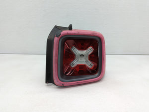 2016-2018 Jeep Renegade Tail Light Assembly Passenger Right OEM P/N:52060579 Fits 2016 2017 2018 OEM Used Auto Parts