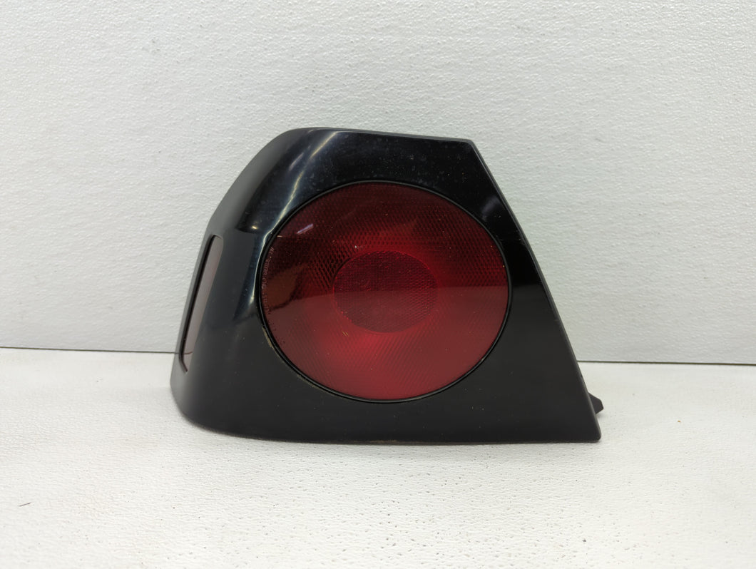 2004-2005 Chevrolet Impala Tail Light Assembly Driver Left OEM P/N:16525261 Fits 2004 2005 OEM Used Auto Parts