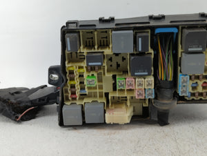 2013-2016 Ford Escape Fusebox Fuse Box Panel Relay Module P/N:AV6T-14A142-AB AV6T-14A067-AD Fits 2013 2014 2015 2016 OEM Used Auto Parts