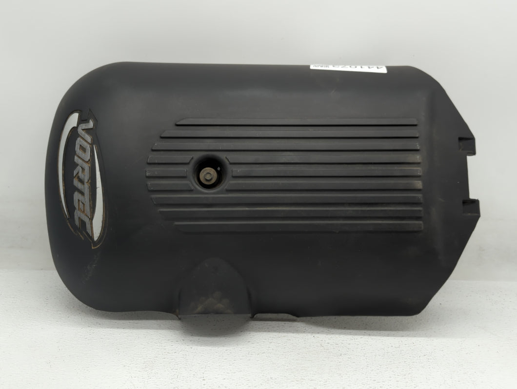 2005 Chevrolet Silverado 2500 Engine Cover