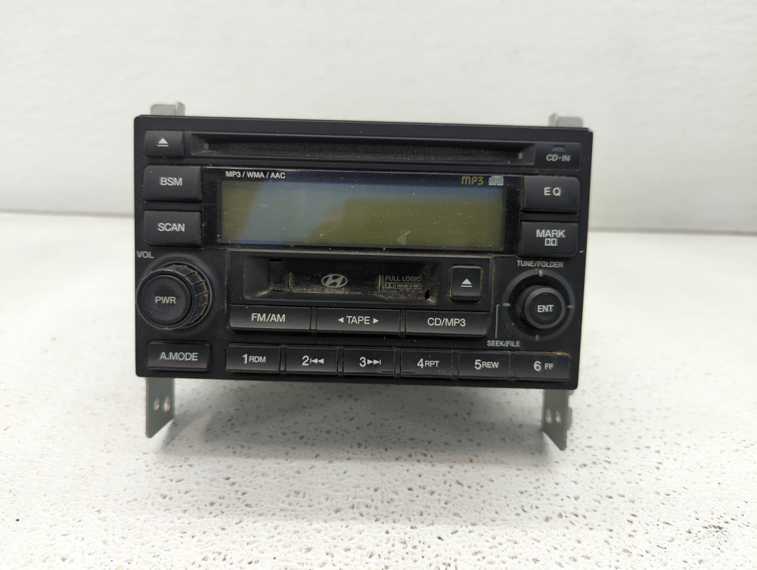 2005-2006 Hyundai Tucson Radio AM FM Cd Player Receiver Replacement P/N:96180-2E101 Fits 2005 2006 OEM Used Auto Parts