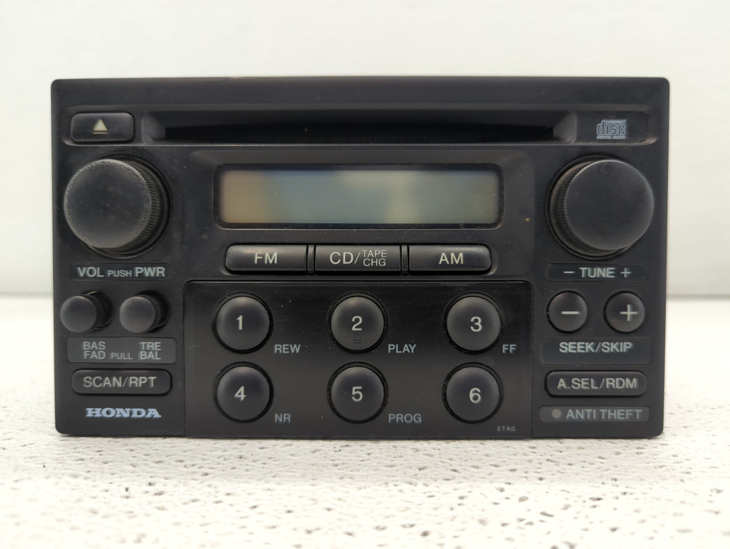 1998-2000 Honda Accord Radio AM FM Cd Player Receiver Replacement P/N:39101-S82-A230-M1 39101-S82-A220-M1 Fits 1998 1999 2000 OEM Used Auto Parts