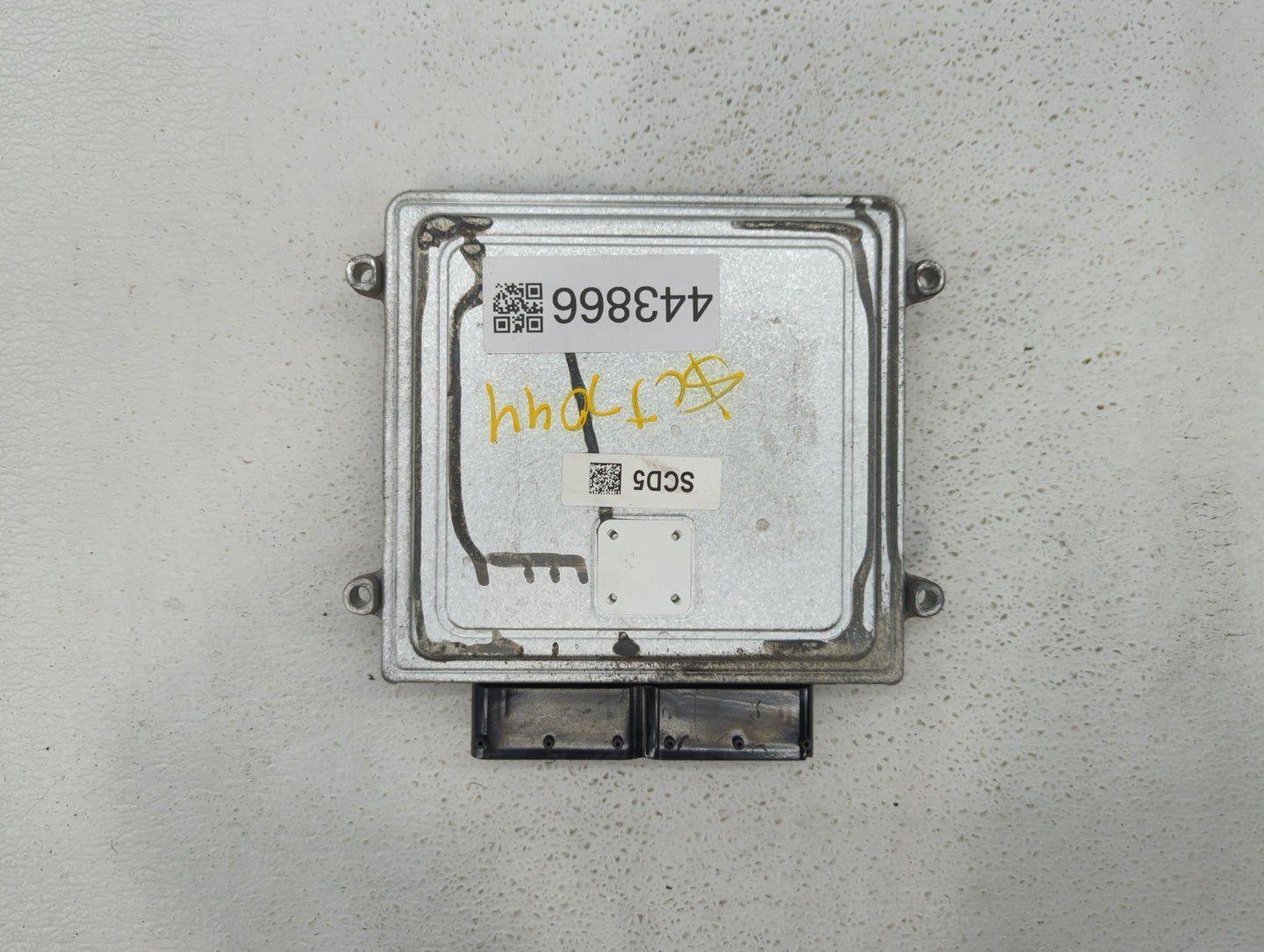 2014-2016 Kia Sportage PCM Engine Computer ECU ECM PCU OEM P/N:39107-2GCD5 39137-2GCD5 Fits 2014 2015 2016 OEM Used Auto Parts - Oemusedautoparts1.com