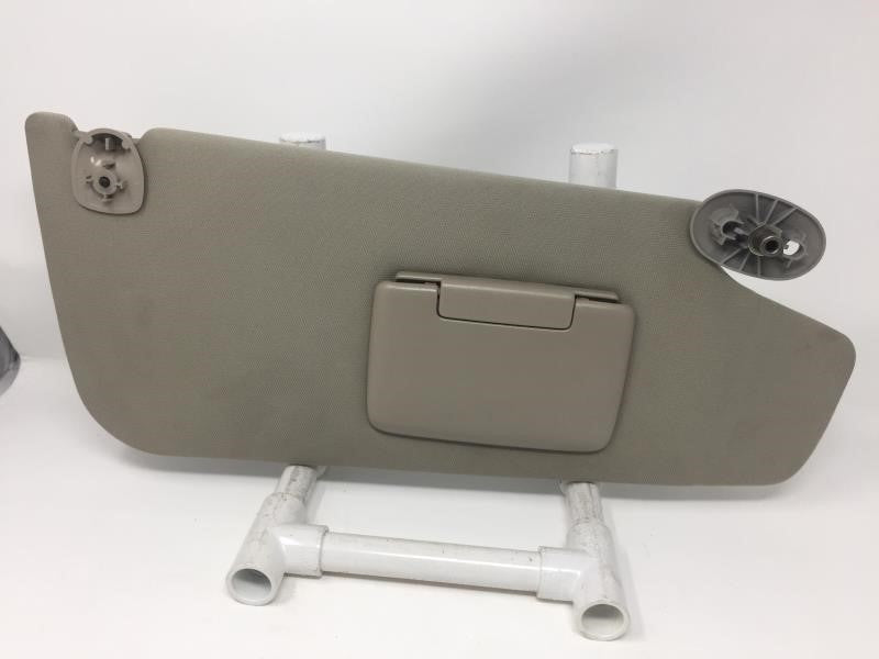 2006 Jeep Commander Sun Visor Shade Replacement Passenger Right Mirror Fits OEM Used Auto Parts - Oemusedautoparts1.com