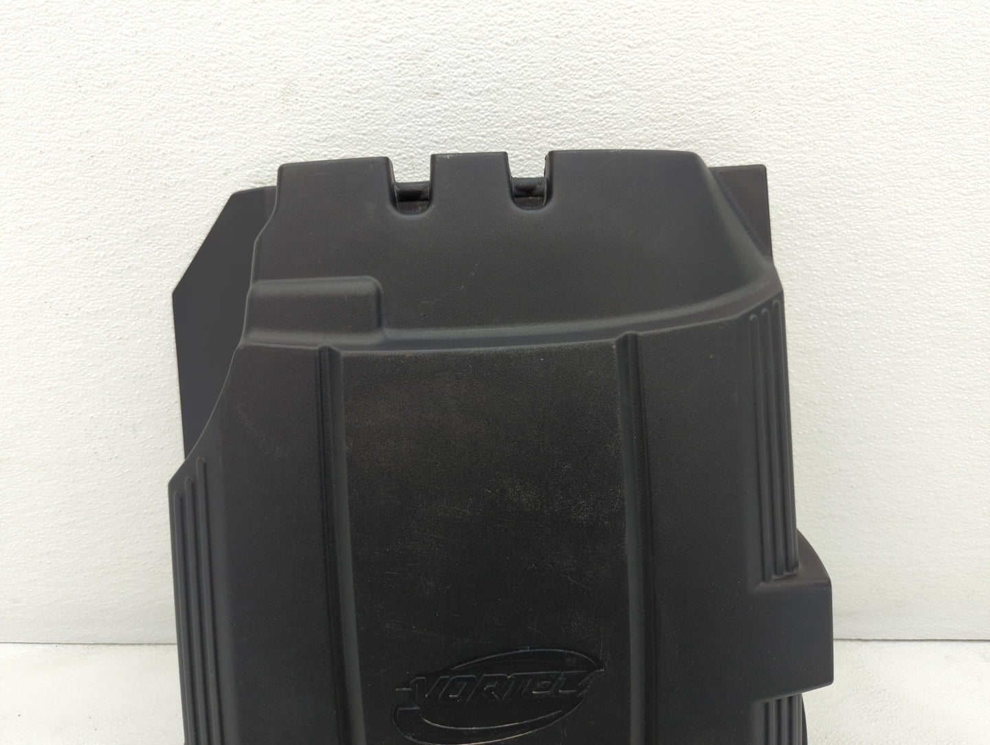 2010 Gmc Yukon Engine Cover - Oemusedautoparts1.com