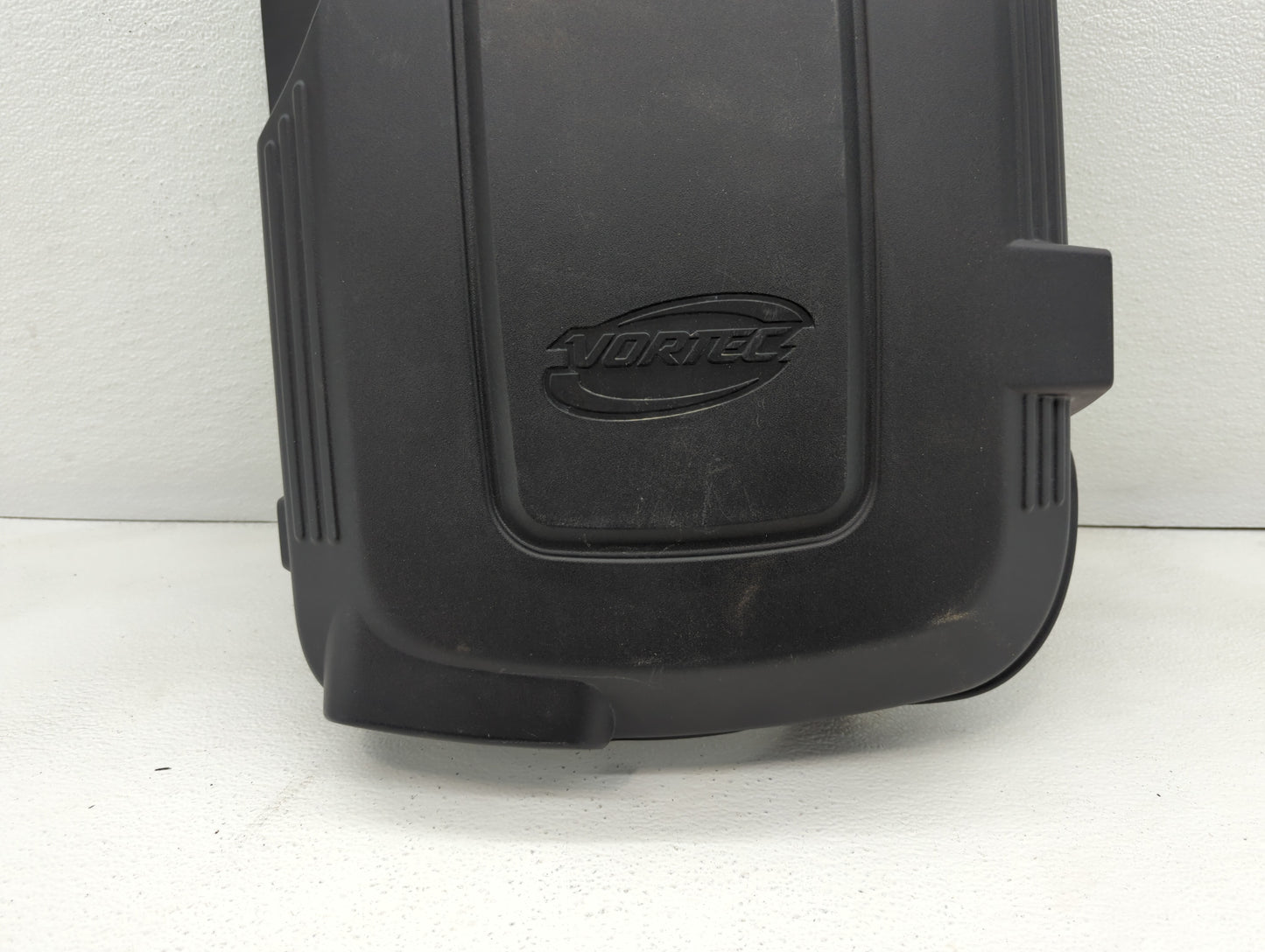 2010 Gmc Yukon Engine Cover - Oemusedautoparts1.com