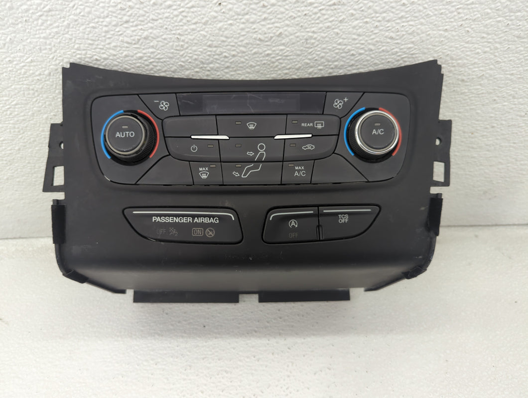 2017 Ford Escape Climate Control Module Temperature AC/Heater Replacement P/N:GJ5T-18C612-AC GJ5T-18C612-AE Fits OEM Used Auto Parts