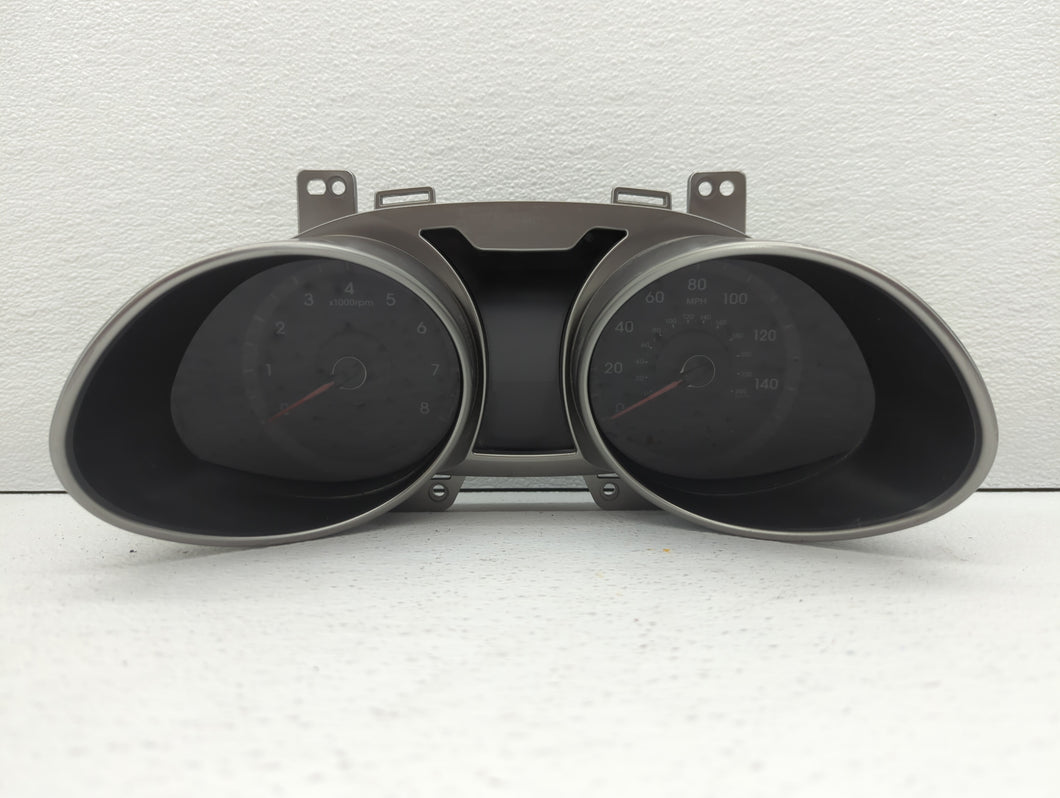 2012-2015 Hyundai Veloster Instrument Cluster Speedometer Gauges P/N:94001-2V330RDR 94001-2V330 Fits 2012 2013 2014 2015 OEM Used Auto Parts