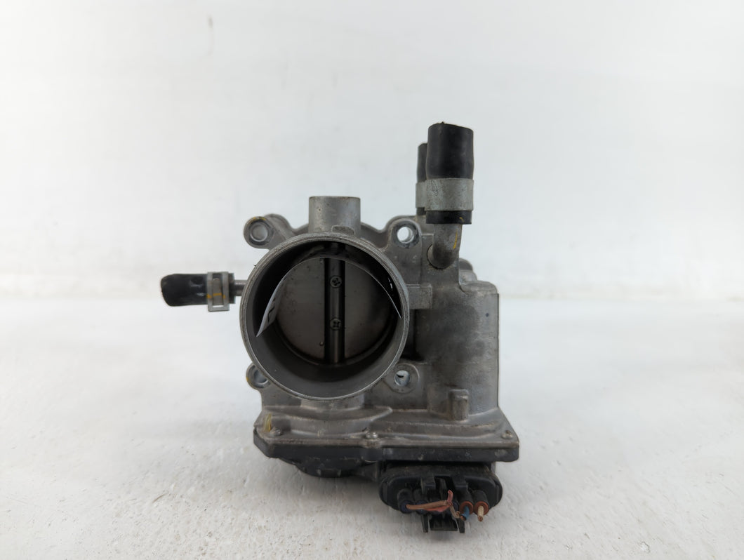 2012-2017 Hyundai Veloster Throttle Body P/N:35100-2B300 Fits 2012 2013 2014 2015 2016 2017 2018 2019 OEM Used Auto Parts