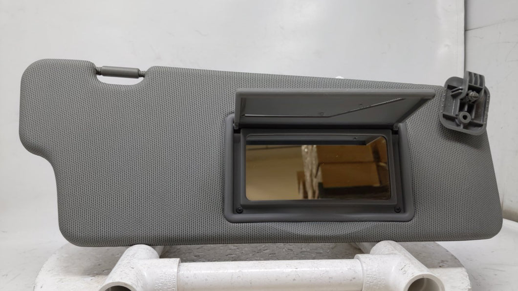 2004 Suzuki Forenza Sun Visor Shade Replacement Passenger Right Mirror Fits OEM Used Auto Parts - Oemusedautoparts1.com