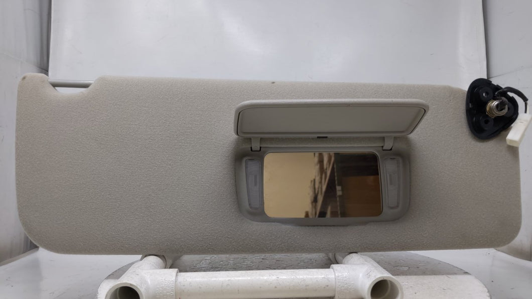 2004 Toyota Sienna Sun Visor Shade Replacement Passenger Right Mirror Fits OEM Used Auto Parts - Oemusedautoparts1.com