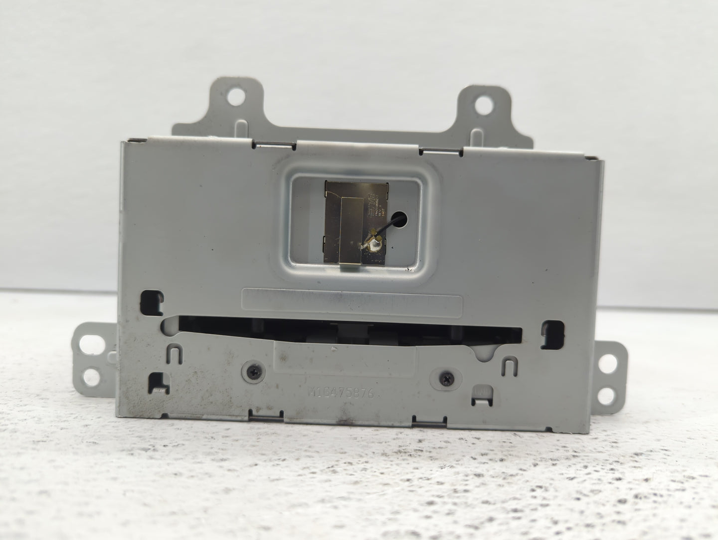 2015-2016 Chevrolet Cruze Radio AM FM Cd Player Receiver Replacement P/N:23378511 23495273 Fits 2014 2015 2016 2017 OEM Used Auto Parts - Oemusedautoparts1.com