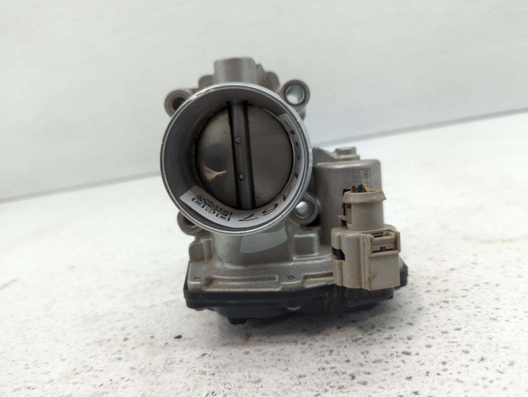 2014-2020 Ford Fusion Throttle Body P/N:DS7G-9F991-BB DS7G-9F991-CA Fits 2014 2015 2016 2017 2018 2019 2020 OEM Used Auto Parts