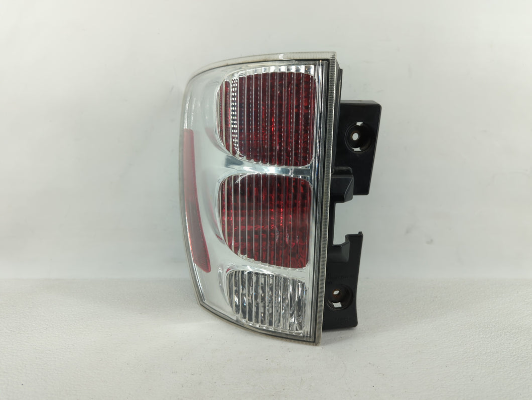 2005-2009 Chevrolet Equinox Tail Light Assembly Driver Left OEM P/N:5480780 Fits 2005 2006 2007 2008 2009 OEM Used Auto Parts