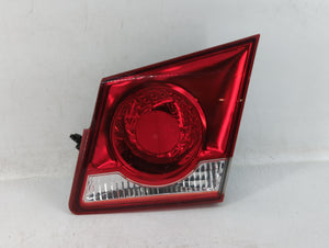 2011-2016 Chevrolet Cruze Tail Light Assembly Passenger Right OEM P/N:2T 11 1P GM Fits 2011 2012 2013 2014 2015 2016 OEM Used Auto Parts