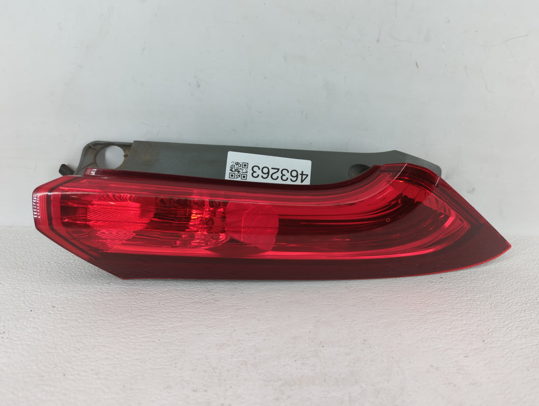 2012-2014 Honda Cr-V Tail Light Assembly Passenger Right OEM P/N:UG10DZT0AAA0 UD11CZT0AAA0 Fits 2012 2013 2014 OEM Used Auto Parts