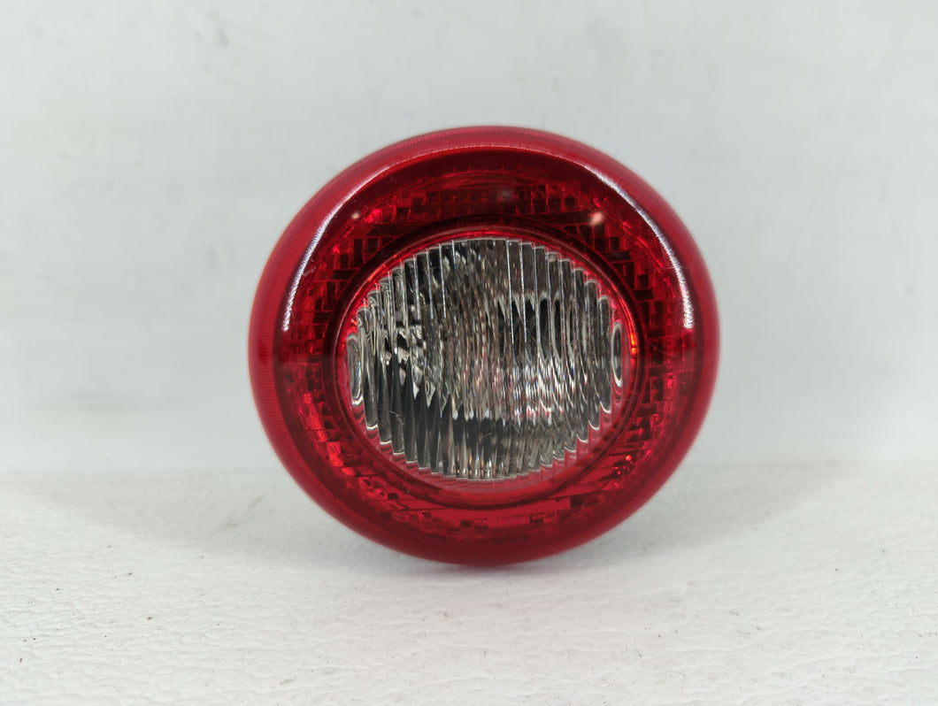 2006-2011 Chevrolet Hhr Tail Light Assembly Passenger Right OEM P/N:16532494 15875484 Fits 2006 2007 2008 2009 2010 2011 OEM Used Auto Parts