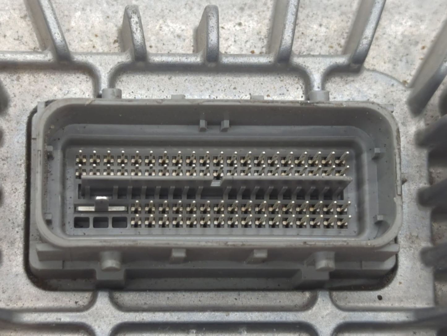 2013-2016 Chevrolet Equinox PCM Engine Computer ECU ECM PCU OEM P/N:12653998 12651631 Fits 2013 2014 2015 2016 OEM Used Auto Parts - Oemusedautoparts1.com