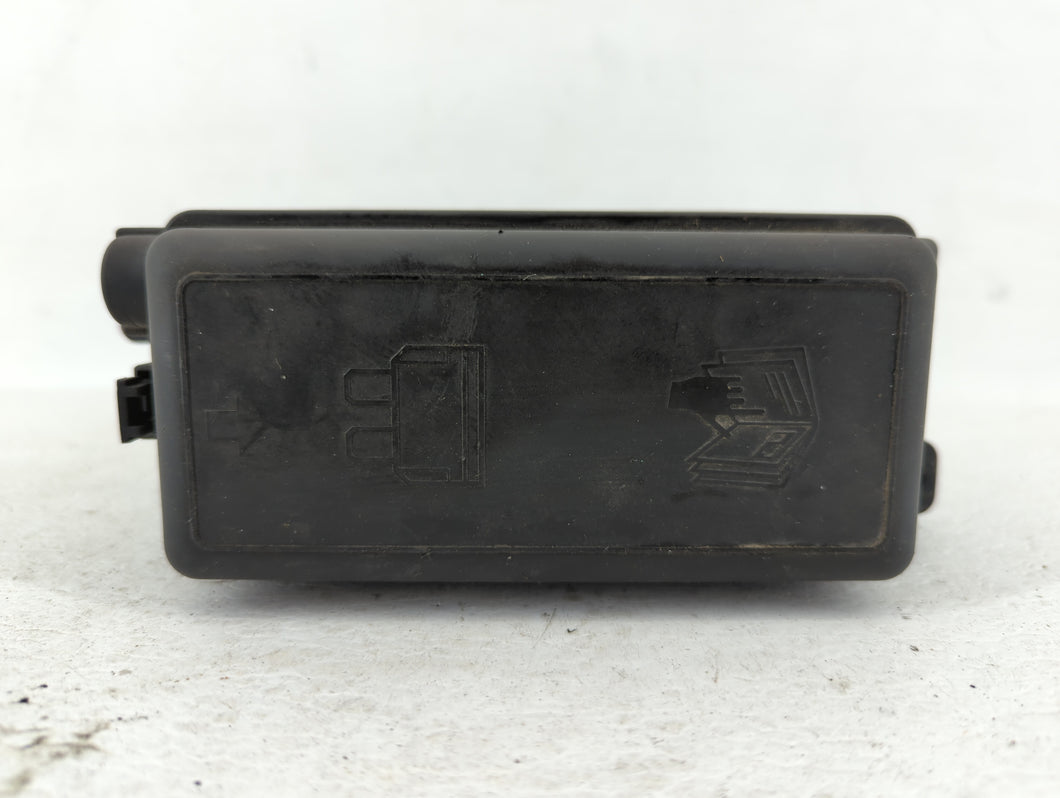 2010-2011 Mini Cooper Fusebox Fuse Box Panel Relay Module P/N:9240943 9213372 Fits 2010 2011 OEM Used Auto Parts