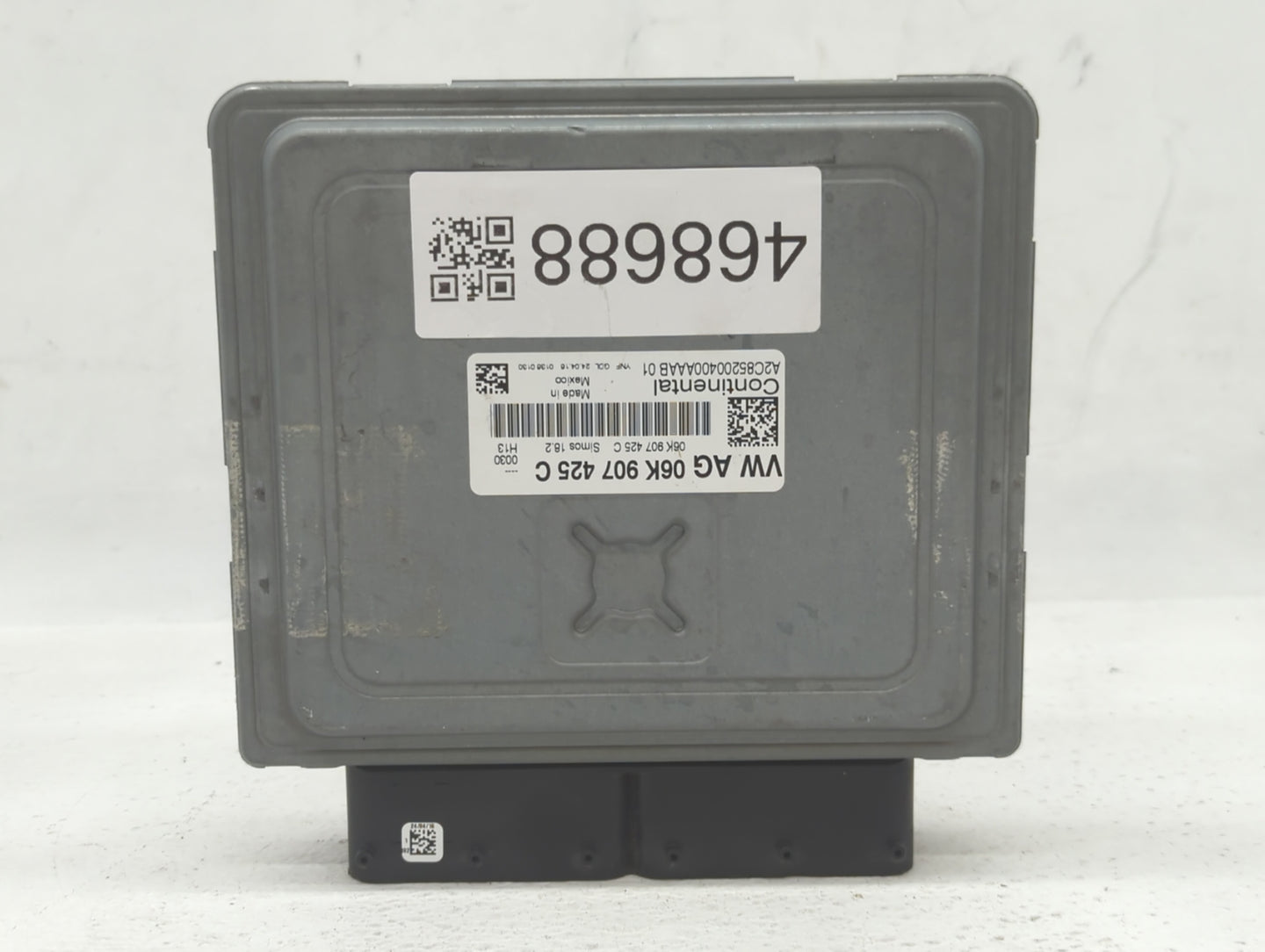 2016 Volkswagen Passat PCM Engine Computer ECU ECM PCU OEM P/N:06K 907 425 C Fits OEM Used Auto Parts - Oemusedautoparts1.com