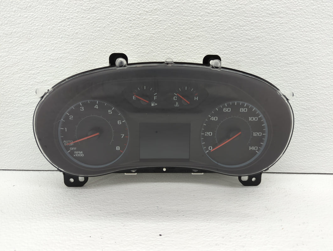 2017-2018 Chevrolet Malibu Instrument Cluster Speedometer Gauges P/N:84075670 84356877 Fits 2017 2018 OEM Used Auto Parts