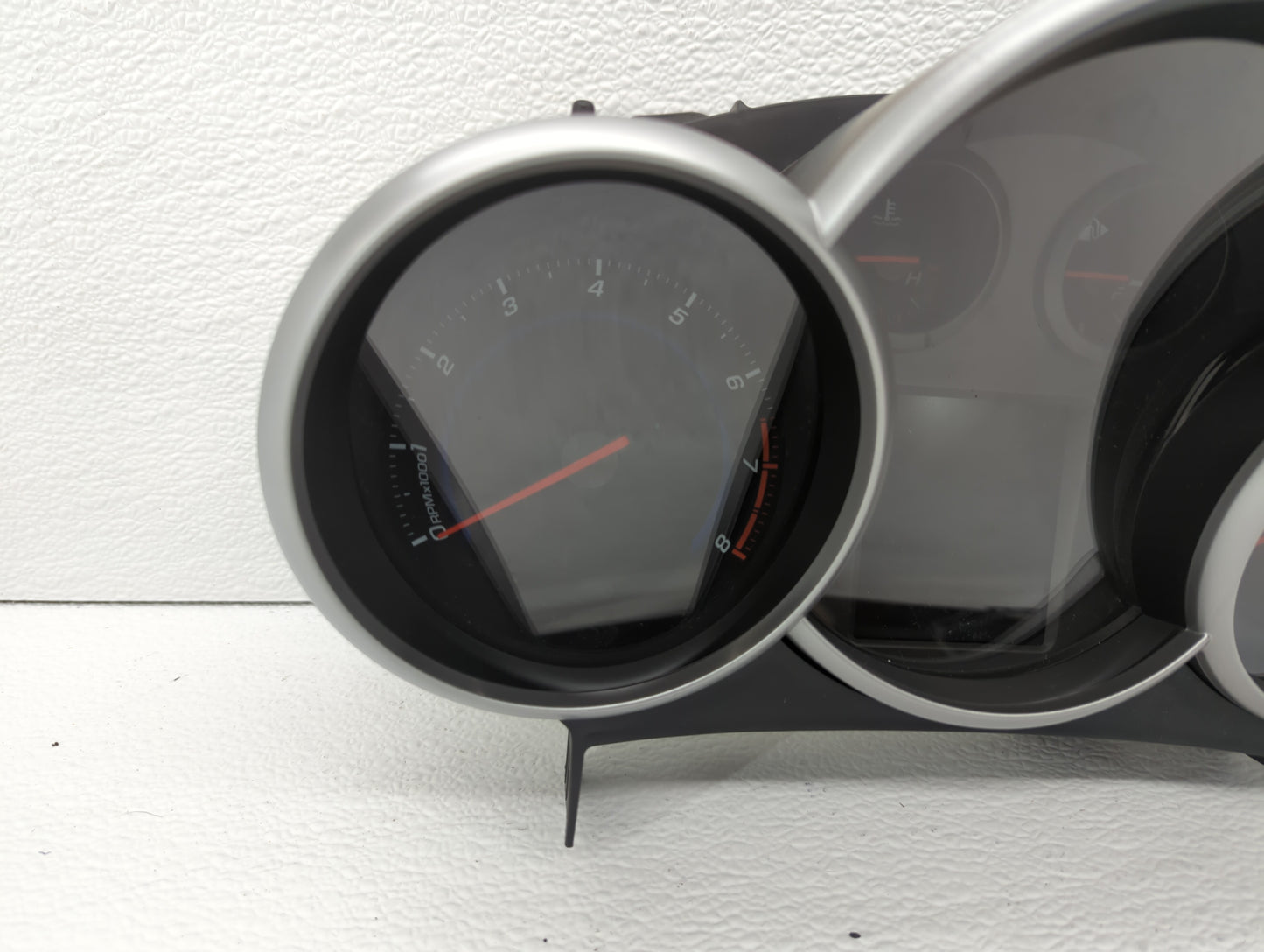 2013-2014 Chevrolet Cruze Instrument Cluster Speedometer Gauges P/N:95216802 95129378 Fits 2013 2014 OEM Used Auto Parts - Oemusedautoparts1.com